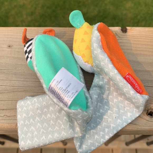 Infantino Feet Rattles - Picture 8 of 9